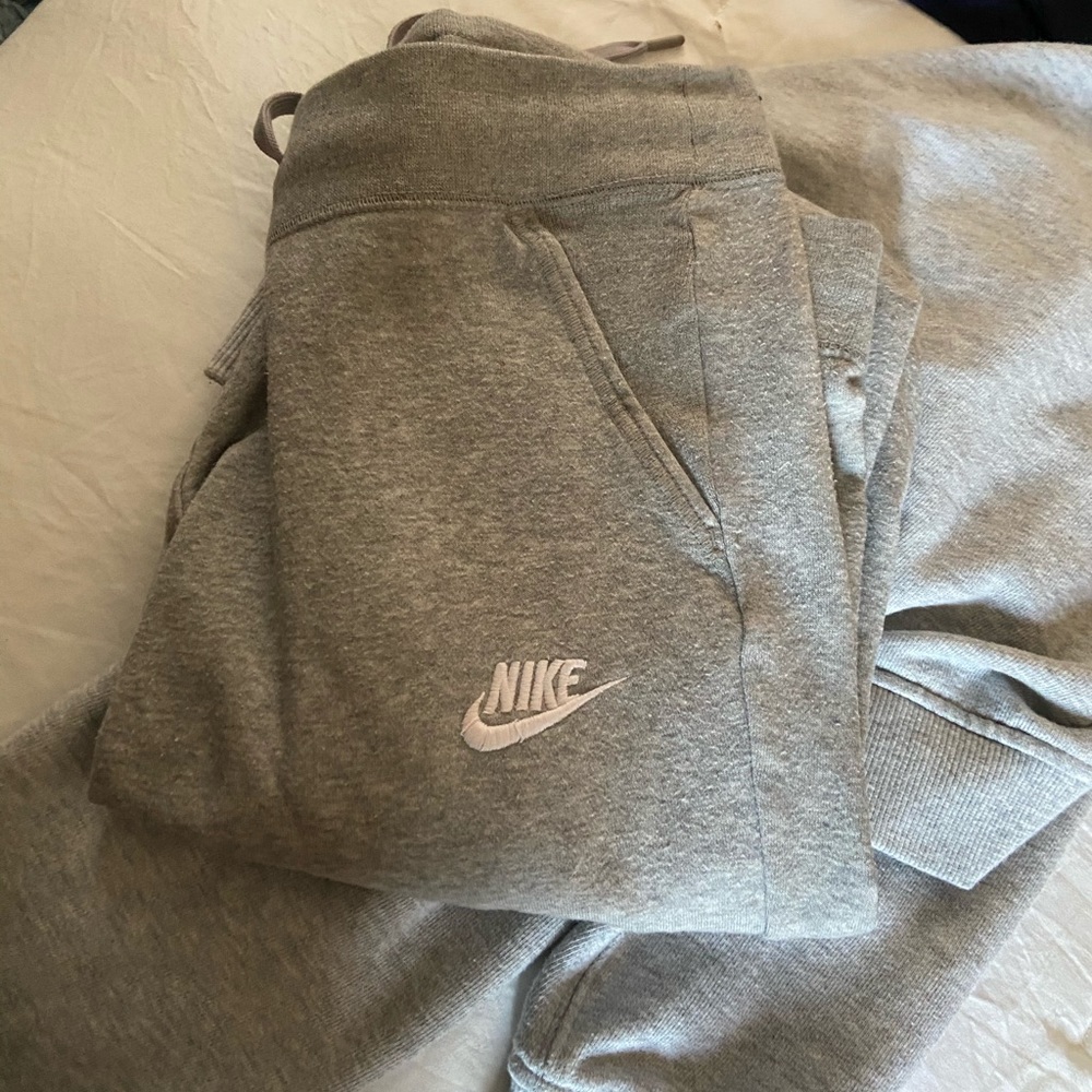 Nike joggers